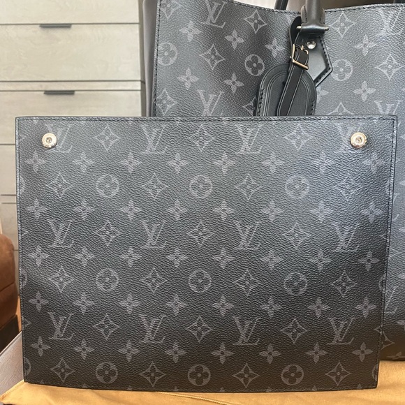 Lv Double Plat Messenger in macassar - Picture 7 of 16